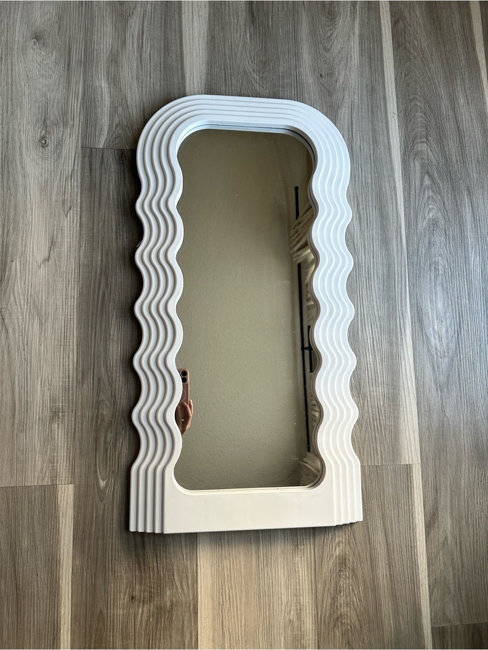 White Wavy Frame Wall Vanity Mirror - Modern Decorative Wall Decor